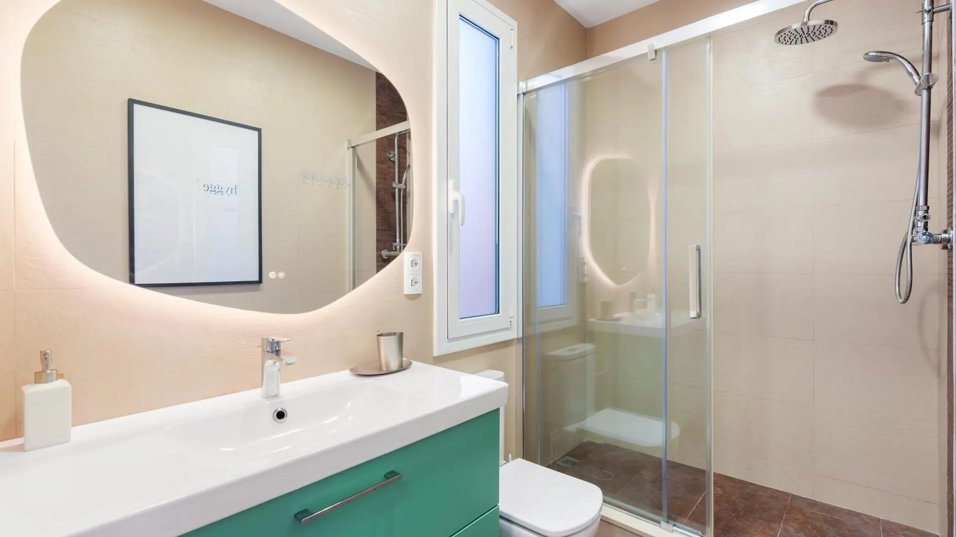 New Cozy 1 Bedroom, Next To Sants Estacio Barcelona